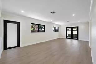 617 NE 38th St, Oakland Park, FL 33334 - Photo 2