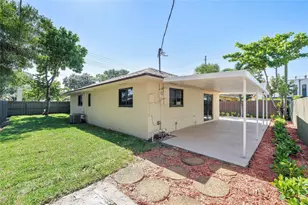 617 NE 38th St, Oakland Park, FL 33334 - Photo 36