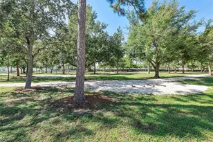 617 NE 38th St, Oakland Park, FL 33334 - Photo 46