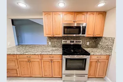 10740 S Golfview Drive, Hollywood, FL 33026 - Photo 12