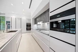 607 NE 17th Ave, Fort Lauderdale, FL 33304 - Photo 8