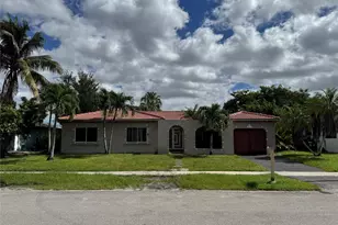 8212 NW 74th Terrace, Tamarac, FL 33321 - Photo 2