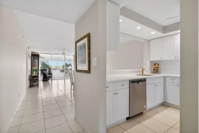 985 SE 19 Avenue #204, Deerfield Beach, FL 33441 - Photo 6