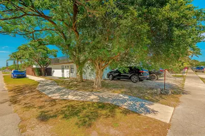 2447 Roosevelt Street, Hollywood, FL 33020 - Photo 2