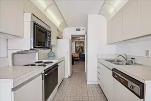 1201 S Ocean Dr, Hollywood, FL 33019 - Photo 6