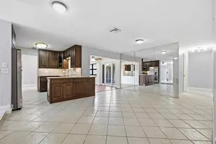 2702 NW 98th Way, Coral Springs, FL 33065 - Photo 8