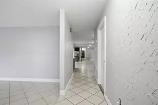 2702 NW 98th Way, Coral Springs, FL 33065 - Photo 4