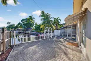 1570 NE 30th Pl, Oakland Park, FL 33334 - Photo 58