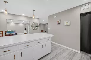 1570 NE 30th Pl, Oakland Park, FL 33334 - Photo 20