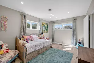 1570 NE 30th Pl, Oakland Park, FL 33334 - Photo 36