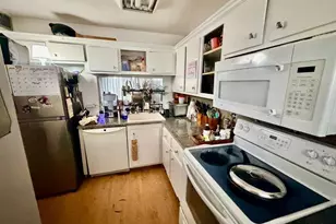 9430 Poinciana Pl, Davie, FL 33324 - Photo 10