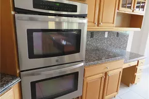 19430 SW 30th St, Miramar, FL 33029 - Photo 14