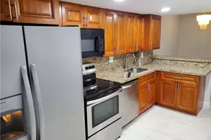 2743 NW 47th Terrace, Lauderdale Lakes, FL 33313 - Photo 4