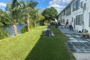 51 NE 204th St, Miami, FL 33179 - Photo 18