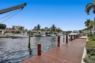 2484 SE 12th St, Pompano Beach, FL 33062 - Photo 8