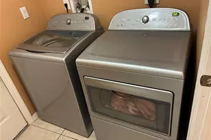 602 SW Kenyoun St, Port Saint Lucie, FL 34983 - Photo 8