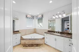 2341 NE 48th Ct, Lighthouse Point, FL 33064 - Photo 38