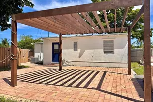 5301 NE 17th Ave, Pompano Beach, FL 33064 - Photo 2