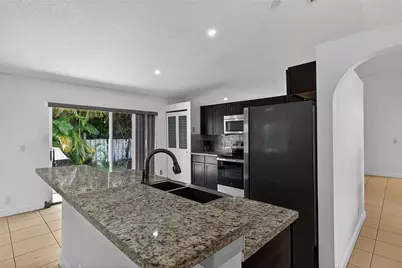 9532 NW 9th Court, Plantation, FL 33324 - Photo 14