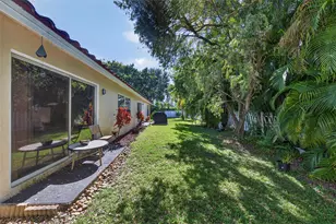 9532 NW 9th Ct, Plantation, FL 33324 - Photo 2