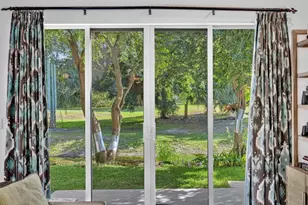 3580 Canary Palm Ct, Pompano Beach, FL 33069 - Photo 6