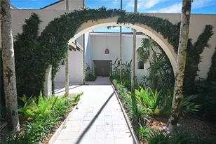 114 N Beach Rd, Hobe Sound, FL 33455 - Photo 2