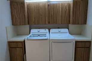 1506 Whitehall Dr, Davie, FL 33324 - Photo 6