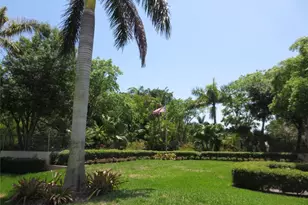 102 Royal Pk Dr, Oakland Park, FL 33309 - Photo 2