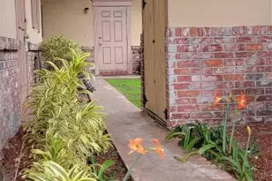 8606 NW 35th St, Coral Springs, FL 33065 - Photo 2