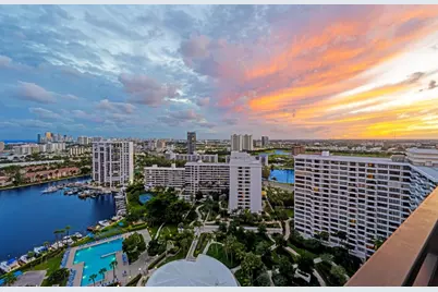 2500 Parkview Drive #2516, Hallandale Beach, FL 33009 - Photo 2