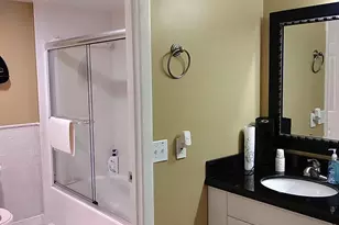 8045 Eastlake Dr, Boca Raton, FL 33433 - Photo 16