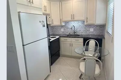 40 Keswick B #40, Deerfield Beach, FL 33442 - Photo 6