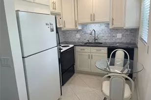 40 Keswick B, Deerfield Beach, FL 33442 - Photo 6