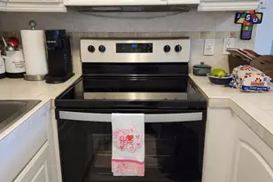 1821 NE 62nd St, Fort Lauderdale, FL 33308 - Photo 6