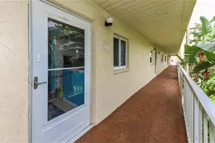 2615 NE 3rd Ct, Boynton Beach, FL 33435 - Photo 2