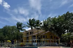 2400 NW 33rd St, Oakland Park, FL 33309 - Photo 12