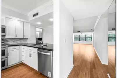 6109 Balboa Circle #304, Boca Raton, FL 33433 - Photo 2