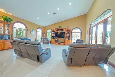 14630 Luray Road, Fort Lauderdale, FL 33330 - Photo 20