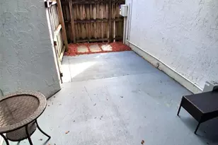 2718 S University Dr, Cooper City, FL 33328 - Photo 18