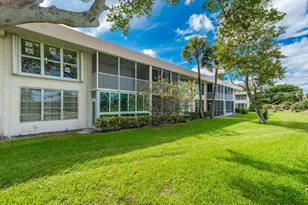 2951 S Palm Aire Dr, Pompano Beach, FL 33069 - Photo 30