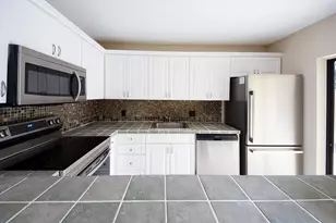 1700 Embassy Dr Unit, West Palm Beach, FL 33401 - Photo 12