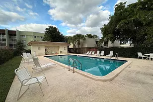 1700 Embassy Dr Unit, West Palm Beach, FL 33401 - Photo 36