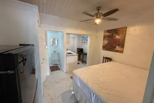408 SW 68th Ave, Pembroke Pines, FL 33023 - Photo 1