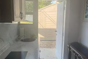 408 SW 68th Ave, Miramar, FL 33023 - Photo 4