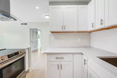 5700 NE 22nd Way #321, Fort Lauderdale, FL 33308 - Photo 6