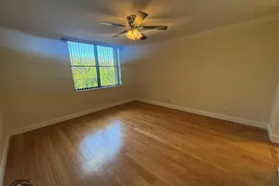 2660 Carambola Cir Unit, Pompano Beach, FL 33066 - Photo 10