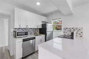 1100 NE 9th Ave, Fort Lauderdale, FL 33304 - Photo 2