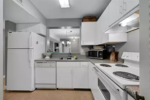 2711 Ocean Club Blvd, Hollywood, FL 33019 - Photo 12