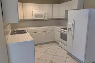 6251 SW 41st St, Davie, FL 33314 - Photo 2