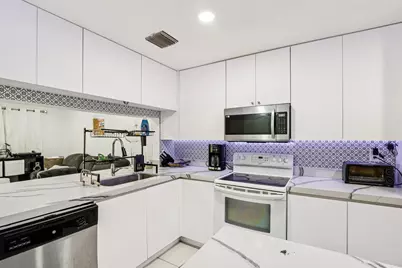 5843 Woodlands Boulevard #5843, Tamarac, FL 33319 - Photo 12